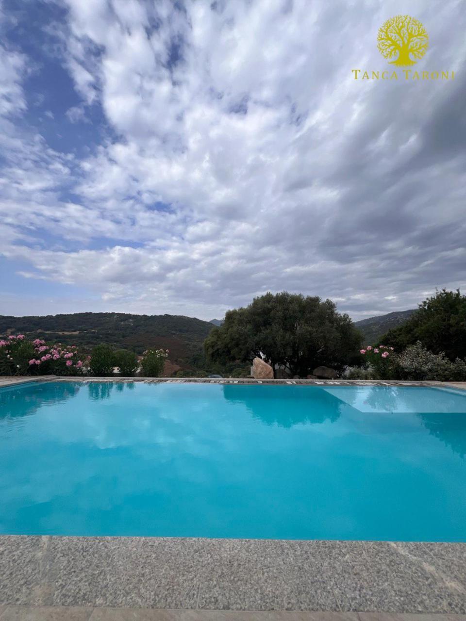 Agriturismo Bed And Breakfast Tanca Taroni Telti Bagian luar foto