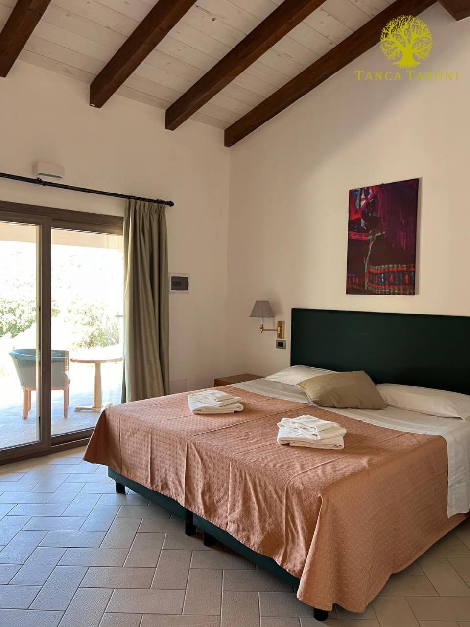 Agriturismo Bed And Breakfast Tanca Taroni Telti Bagian luar foto